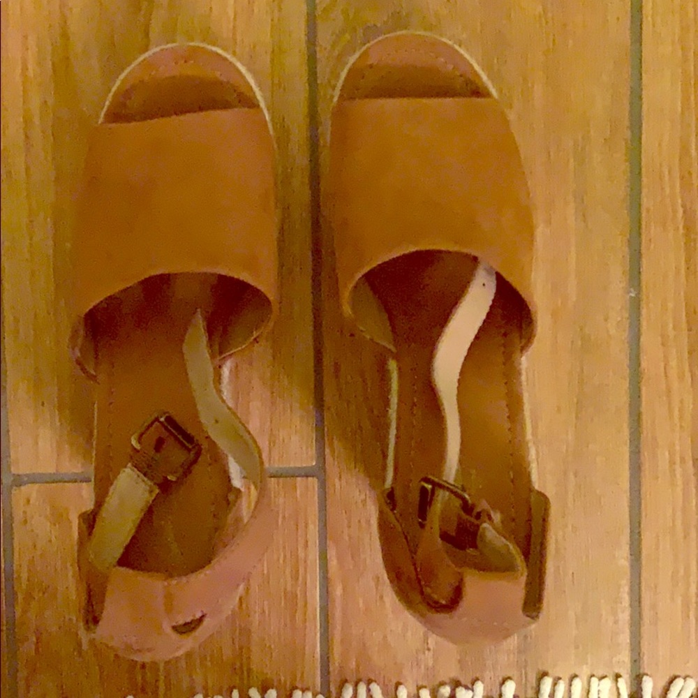 Wedge sandals
